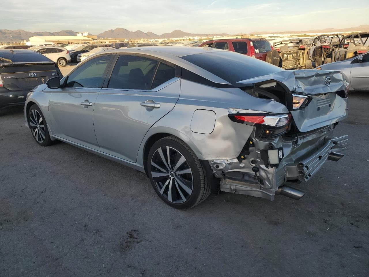 2022 Nissan Altima Sr - foto 2