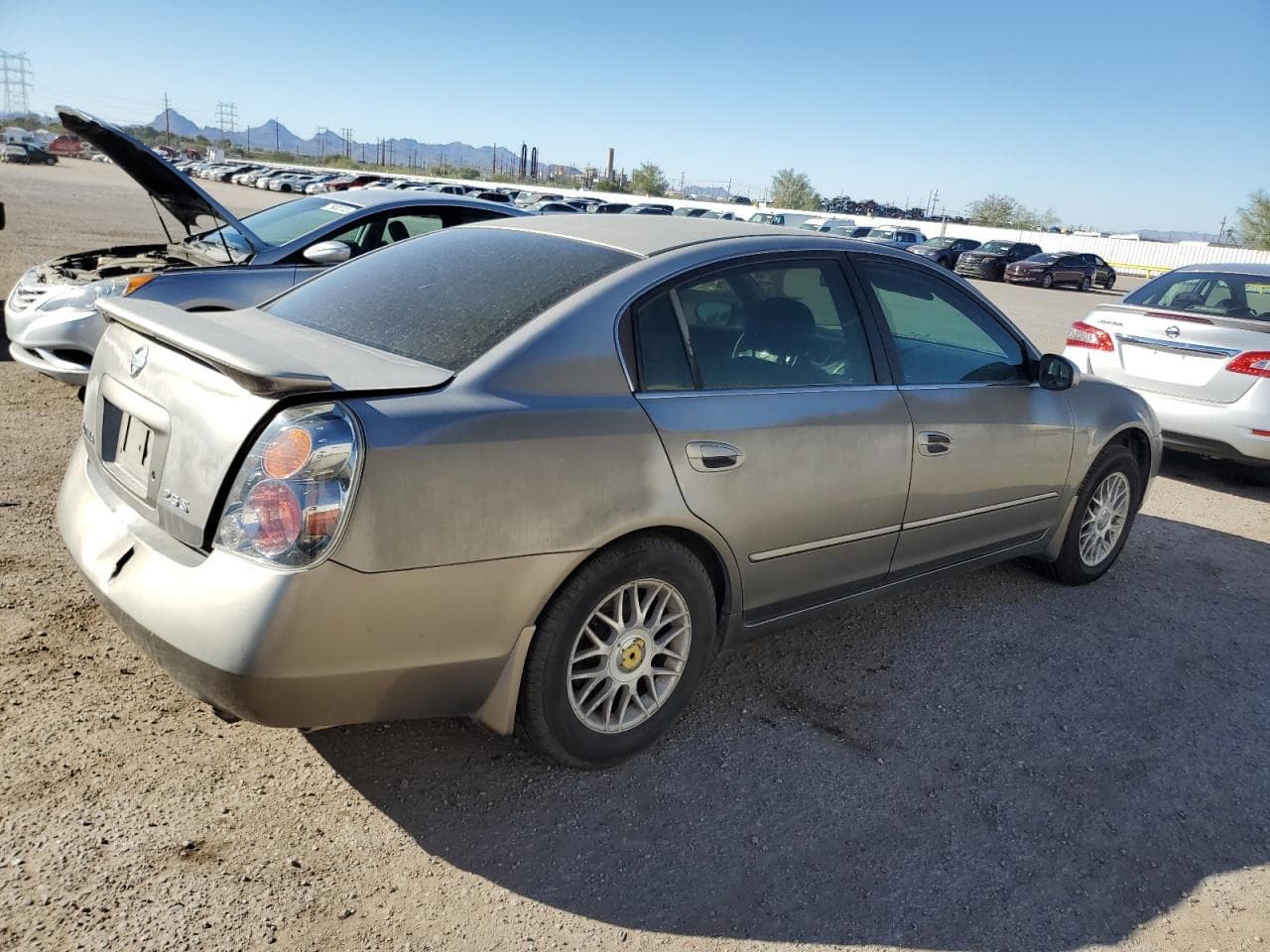 2003 Nissan Altima Base - foto 3