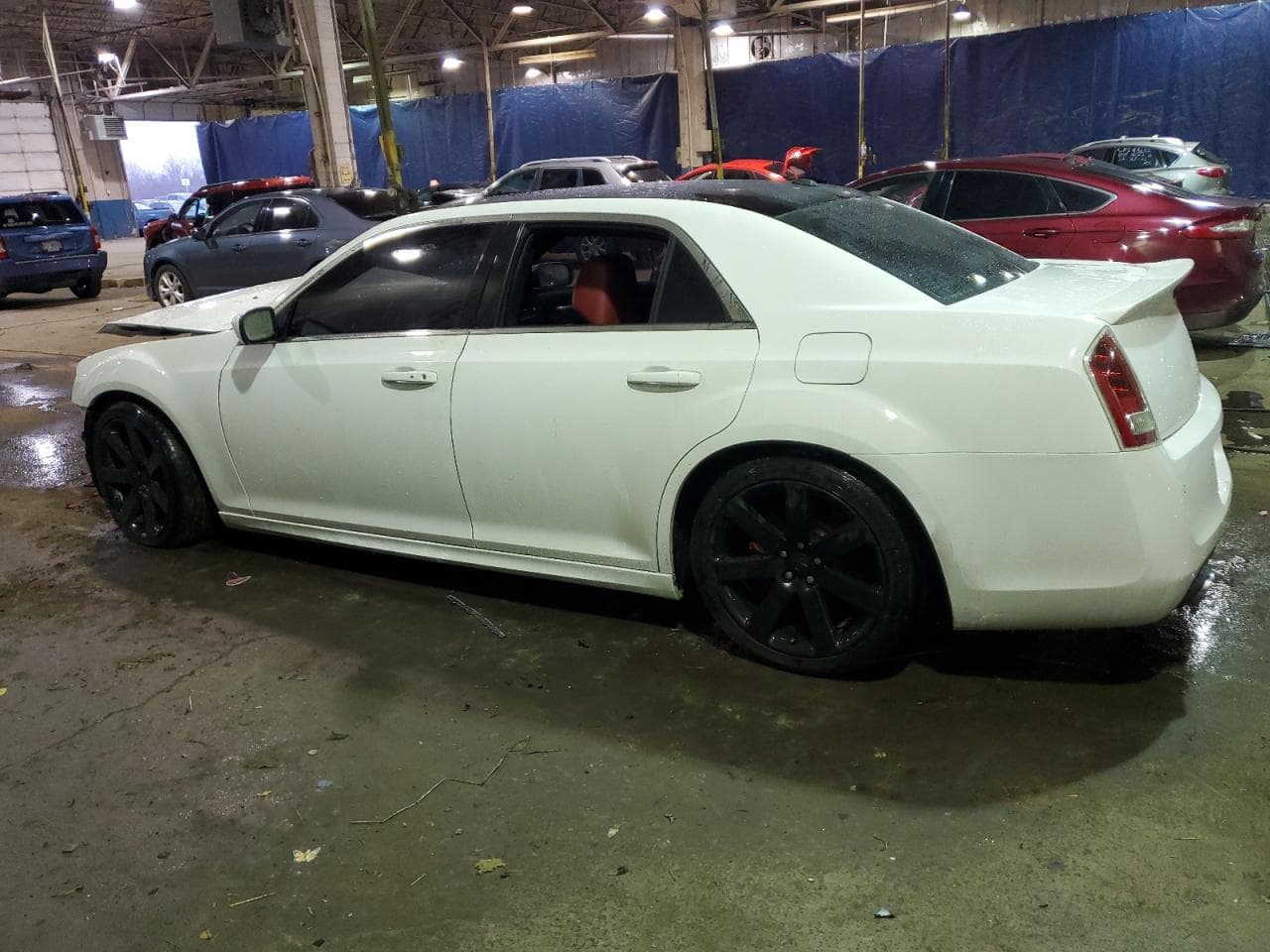2013 Chrysler 300 Srt-8 - foto 2