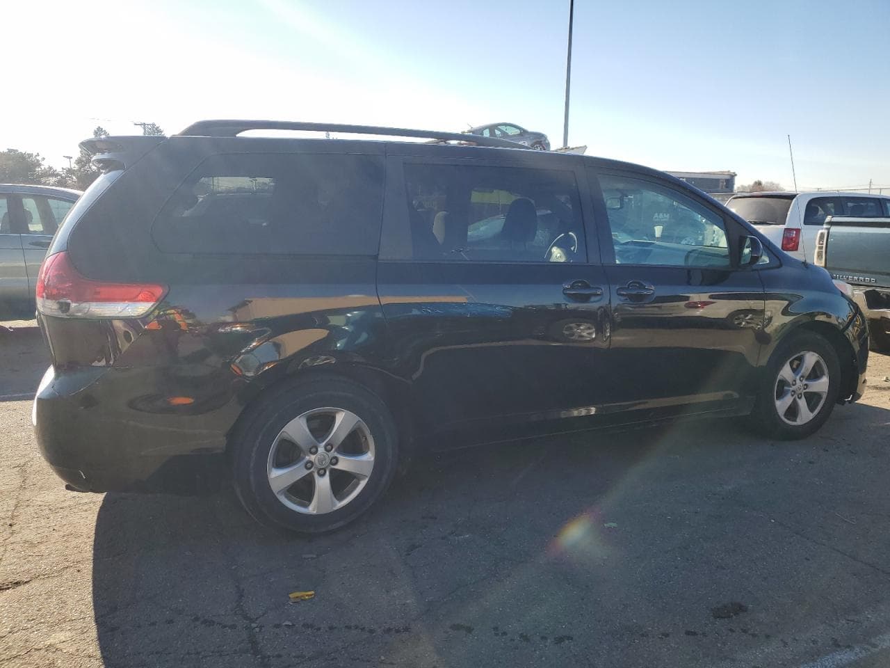 2013 Toyota Sienna Le - foto 3
