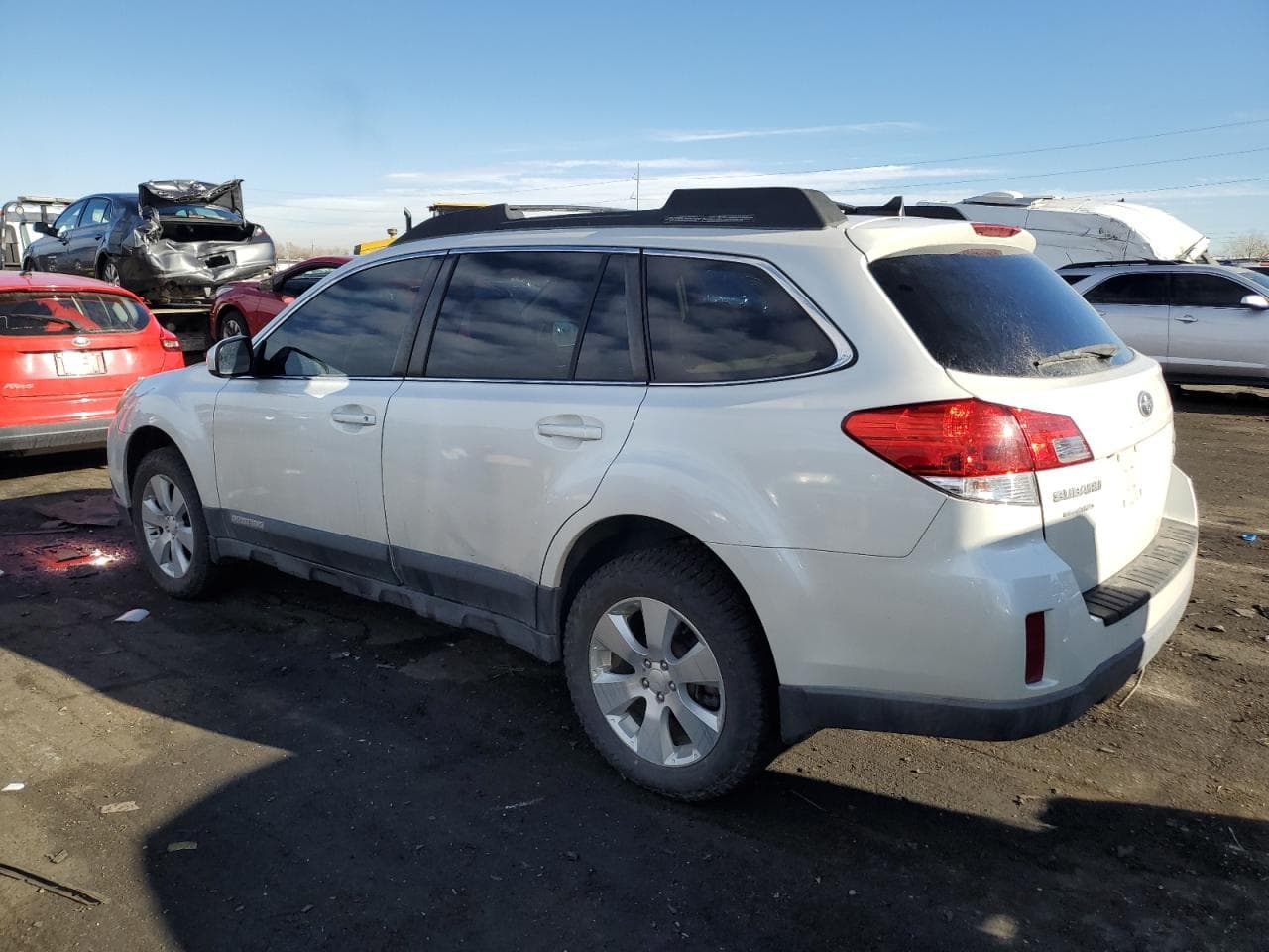 2011 Subaru Outback 3.6R Limited - foto 2