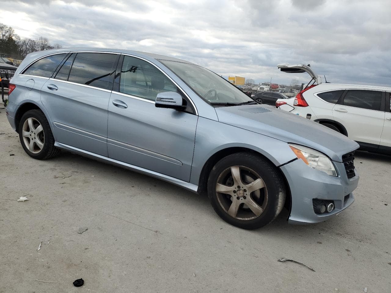 2011 Mercedes-Benz R 350 4Matic - foto 4