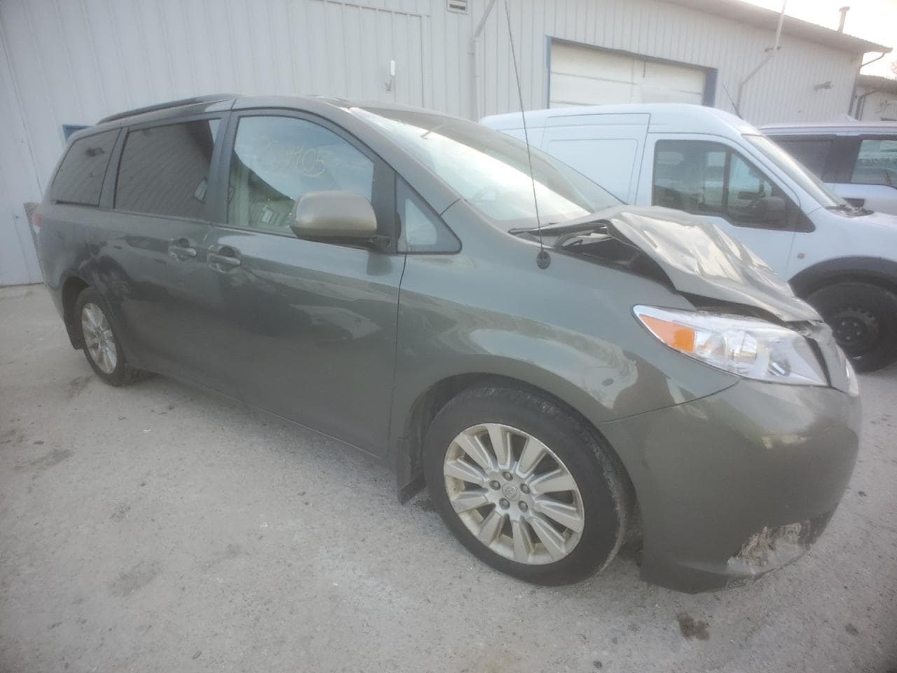2013 Toyota Sienna Le - foto 4
