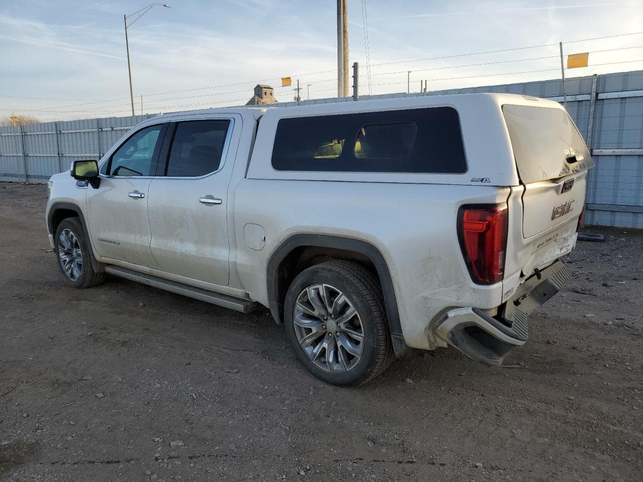 2023 GMC Sierra K1500 Denali - foto 2