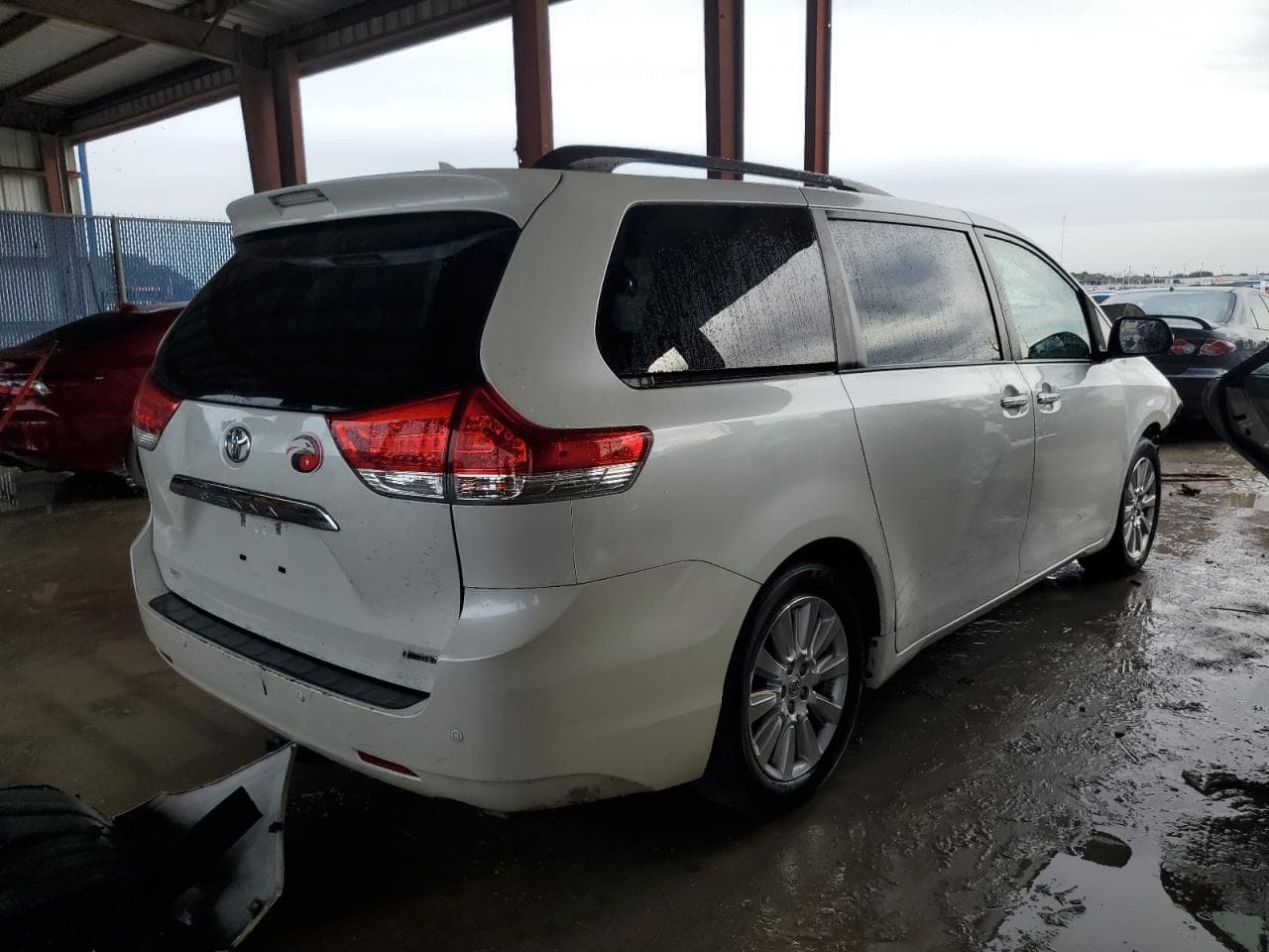 2013 Toyota Sienna Xle - foto 3
