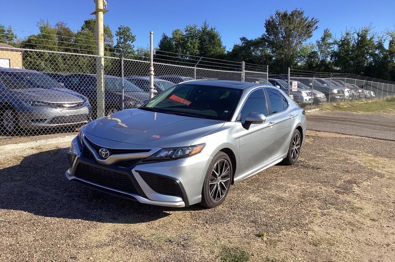 2021 Toyota Camry Se - foto 2