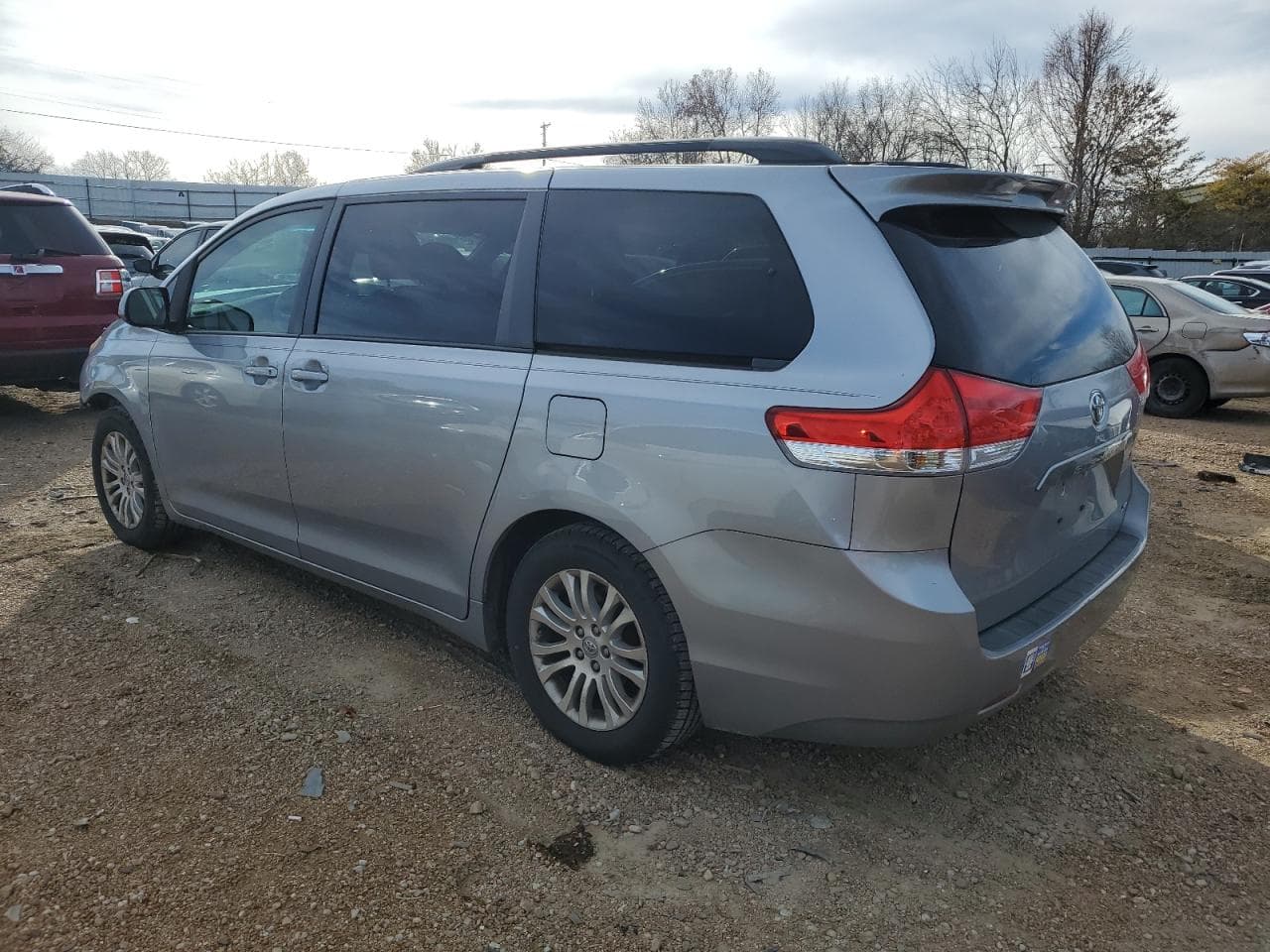 2013 Toyota Sienna Xle - foto 2