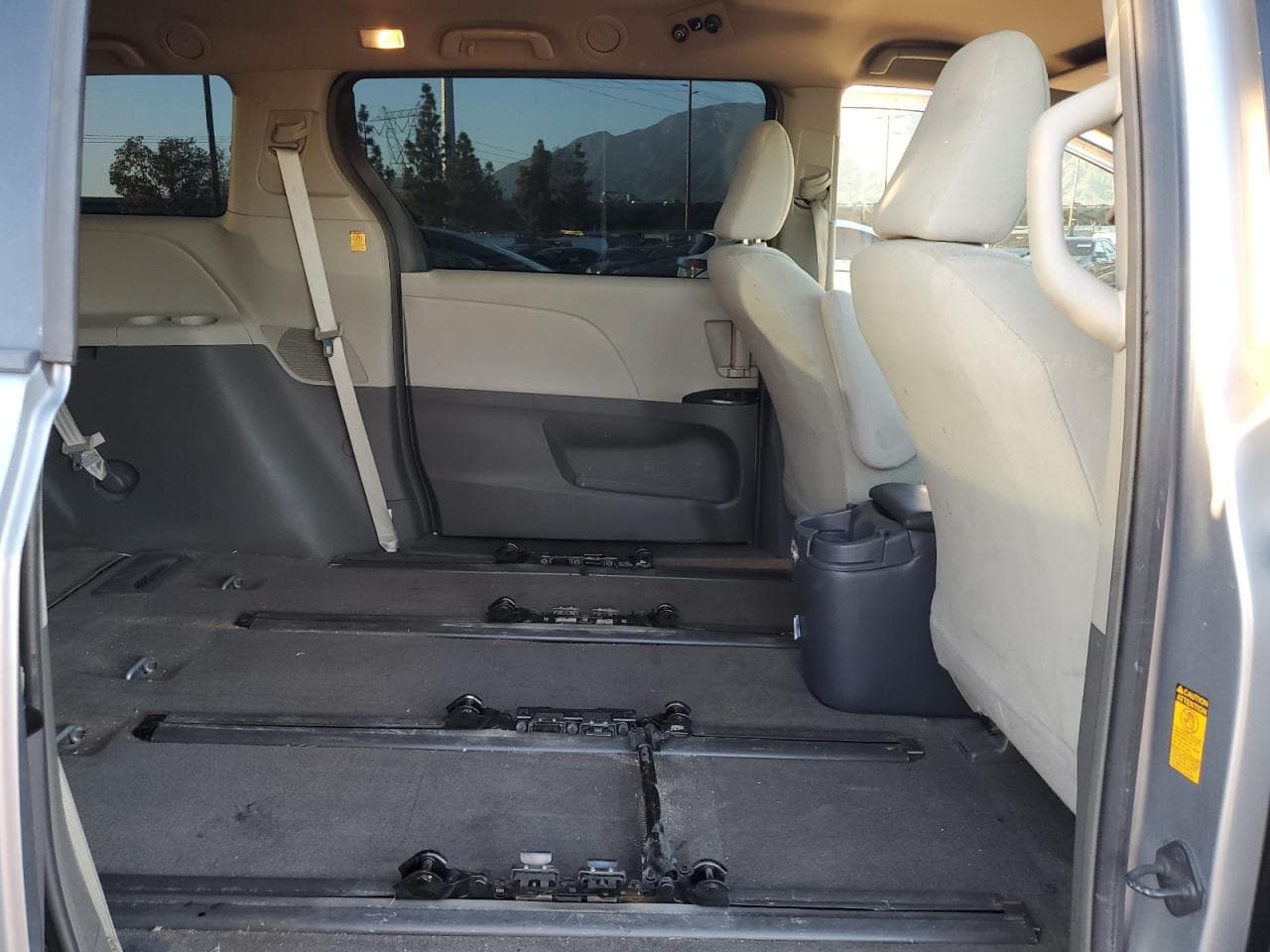 2013 Toyota Sienna - foto 4