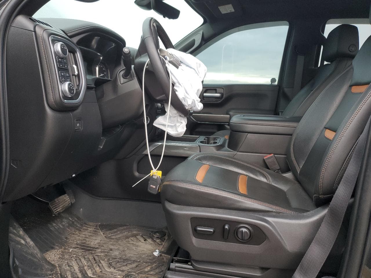 2020 GMC Sierra K1500 At4 - foto 4