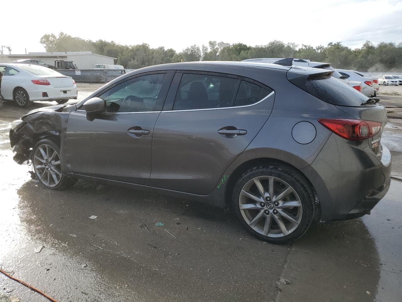 2018 Mazda 3 Grand Touring - foto 2