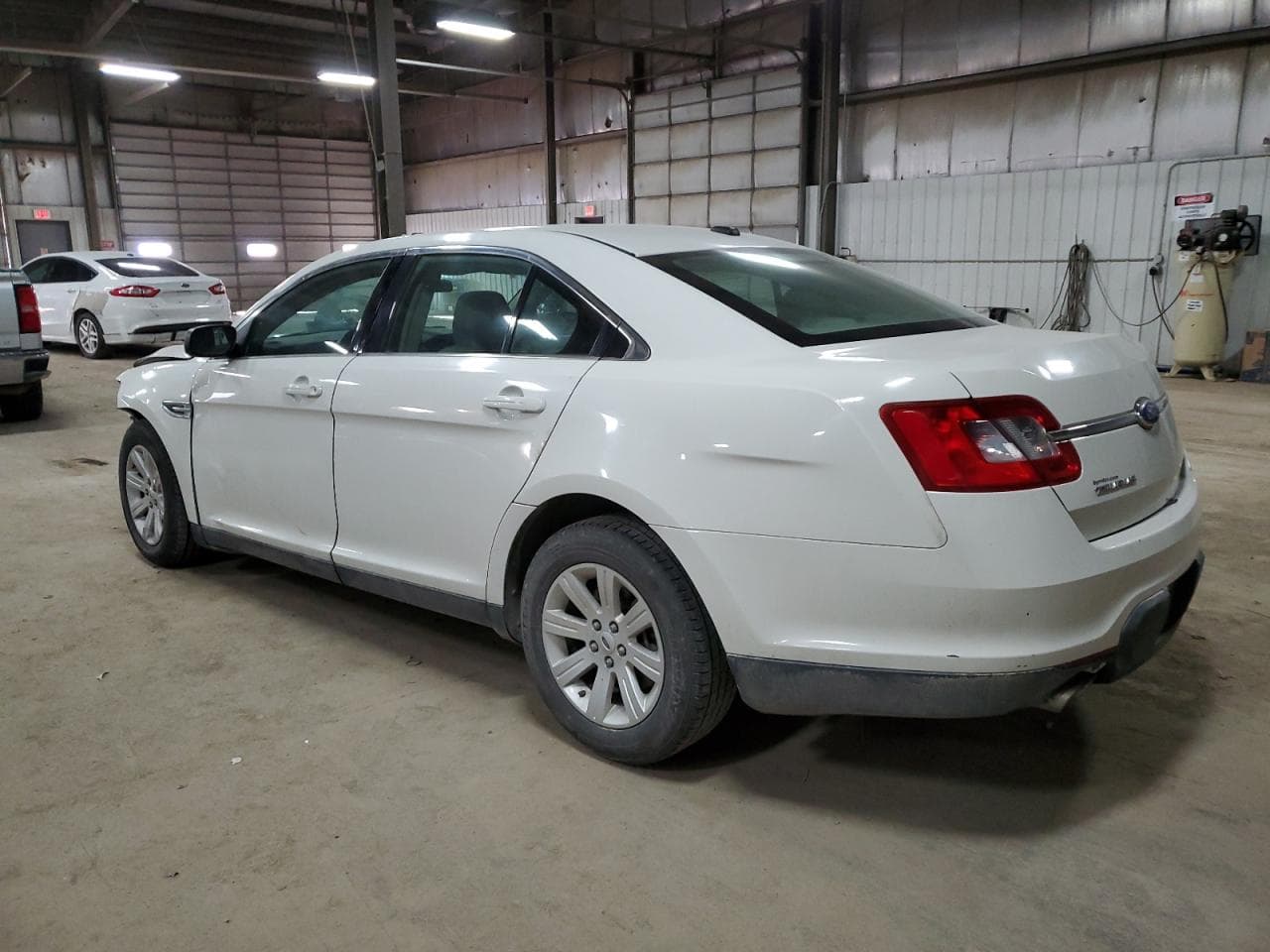 2011 Ford Taurus Se - foto 2