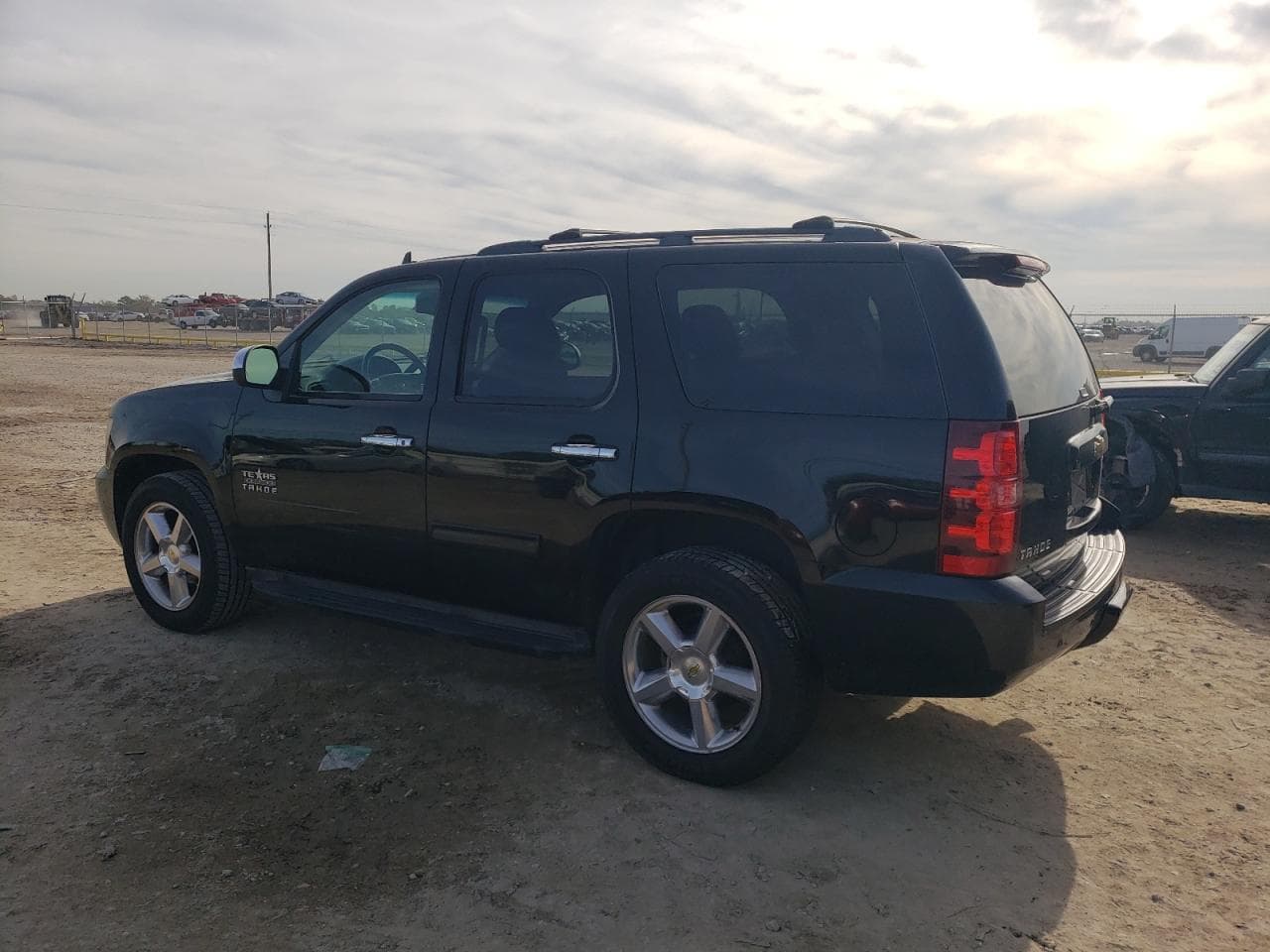 2011 Chevrolet Tahoe C1500 Ls - foto 2