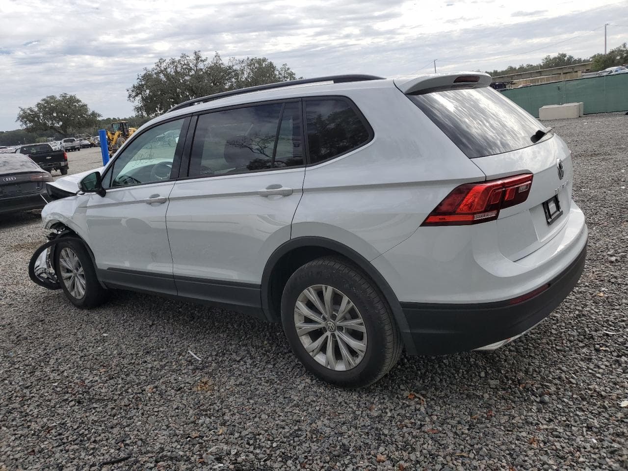 2019 Volkswagen Tiguan S - foto 2