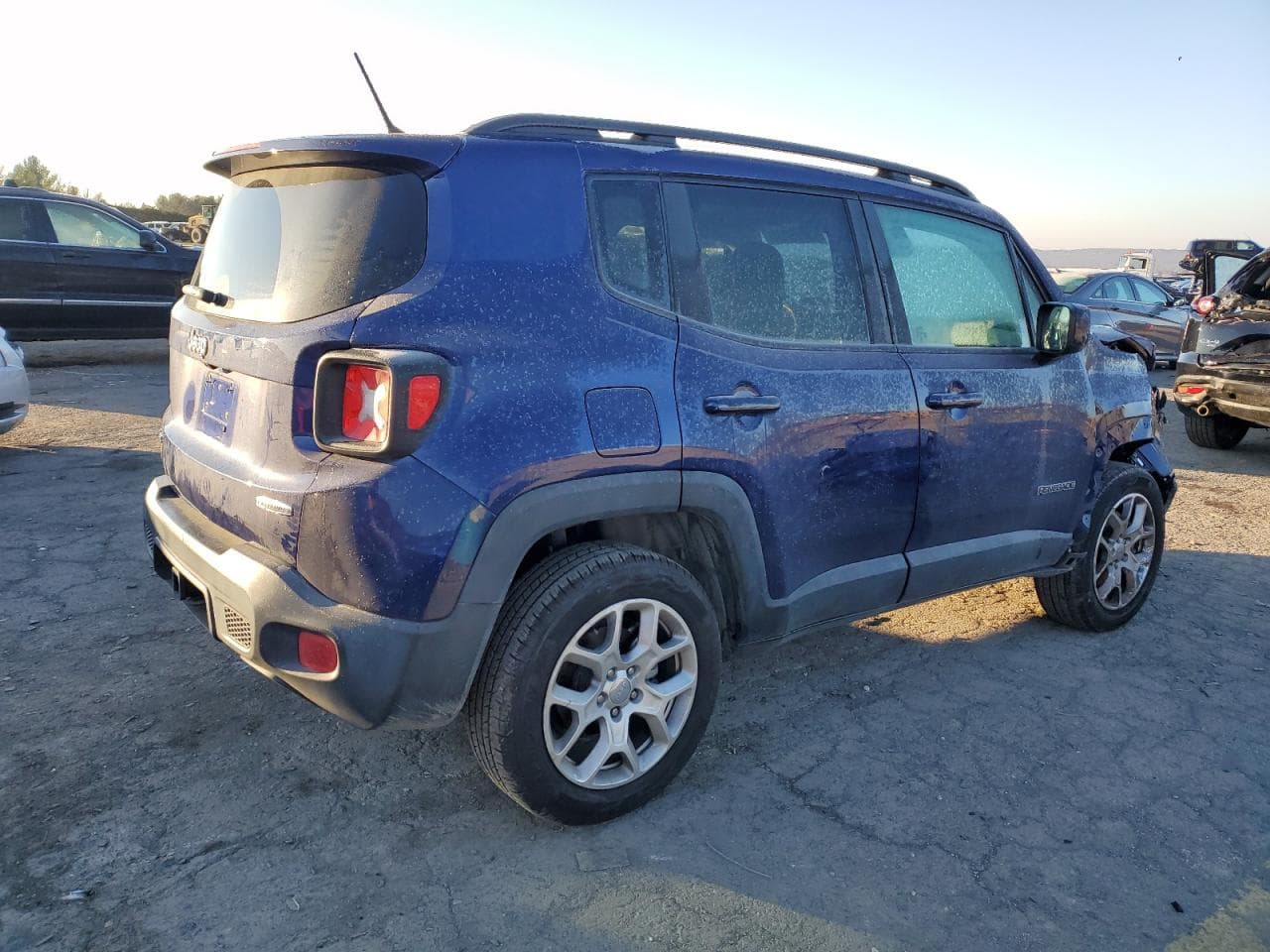 2017 Jeep Renegade Latitude 4X4 - foto 3