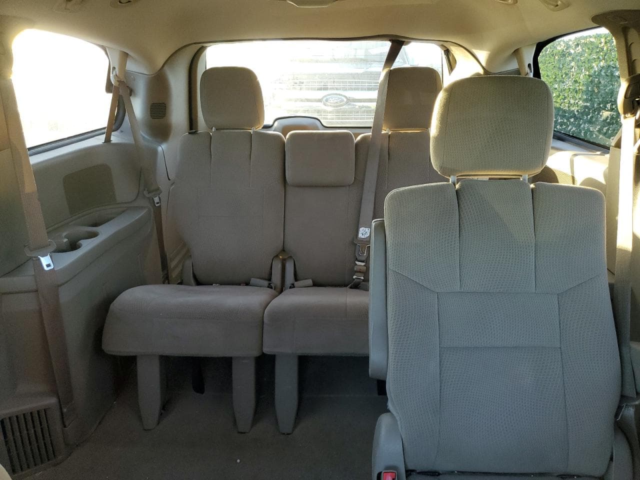 2014 Chrysler Town & Country Touring - foto 2