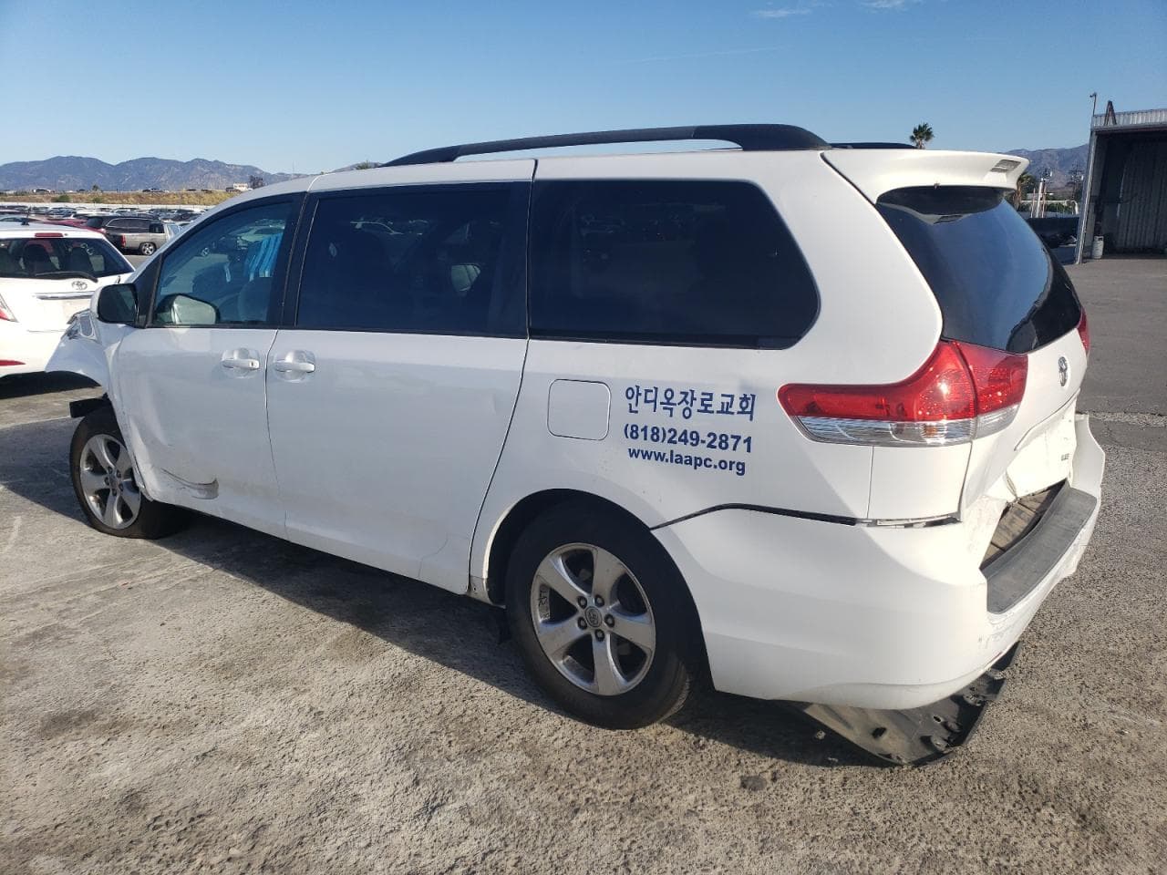 2013 Toyota Sienna Le - foto 2
