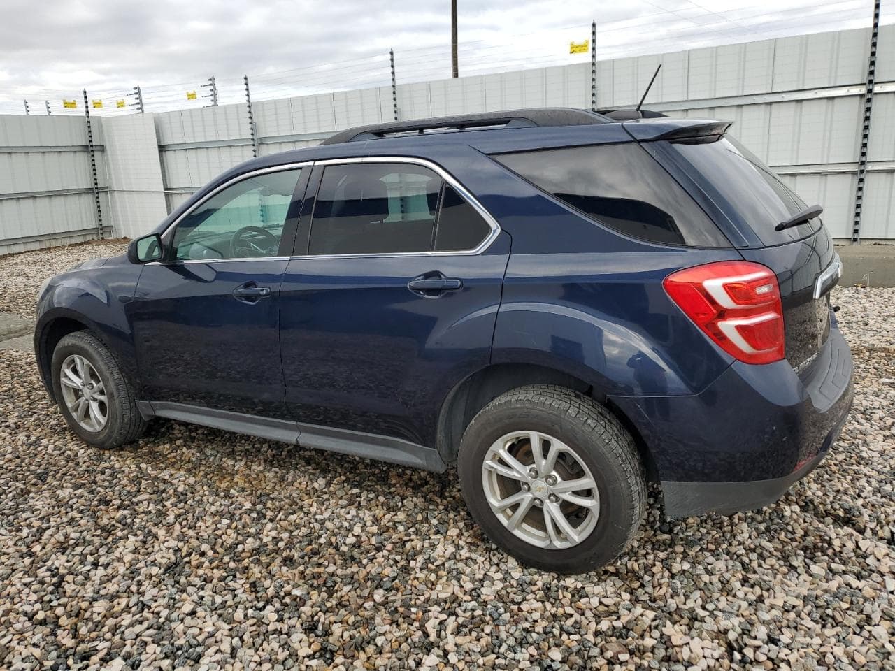 2017 Chevrolet Equinox Lt - foto 2