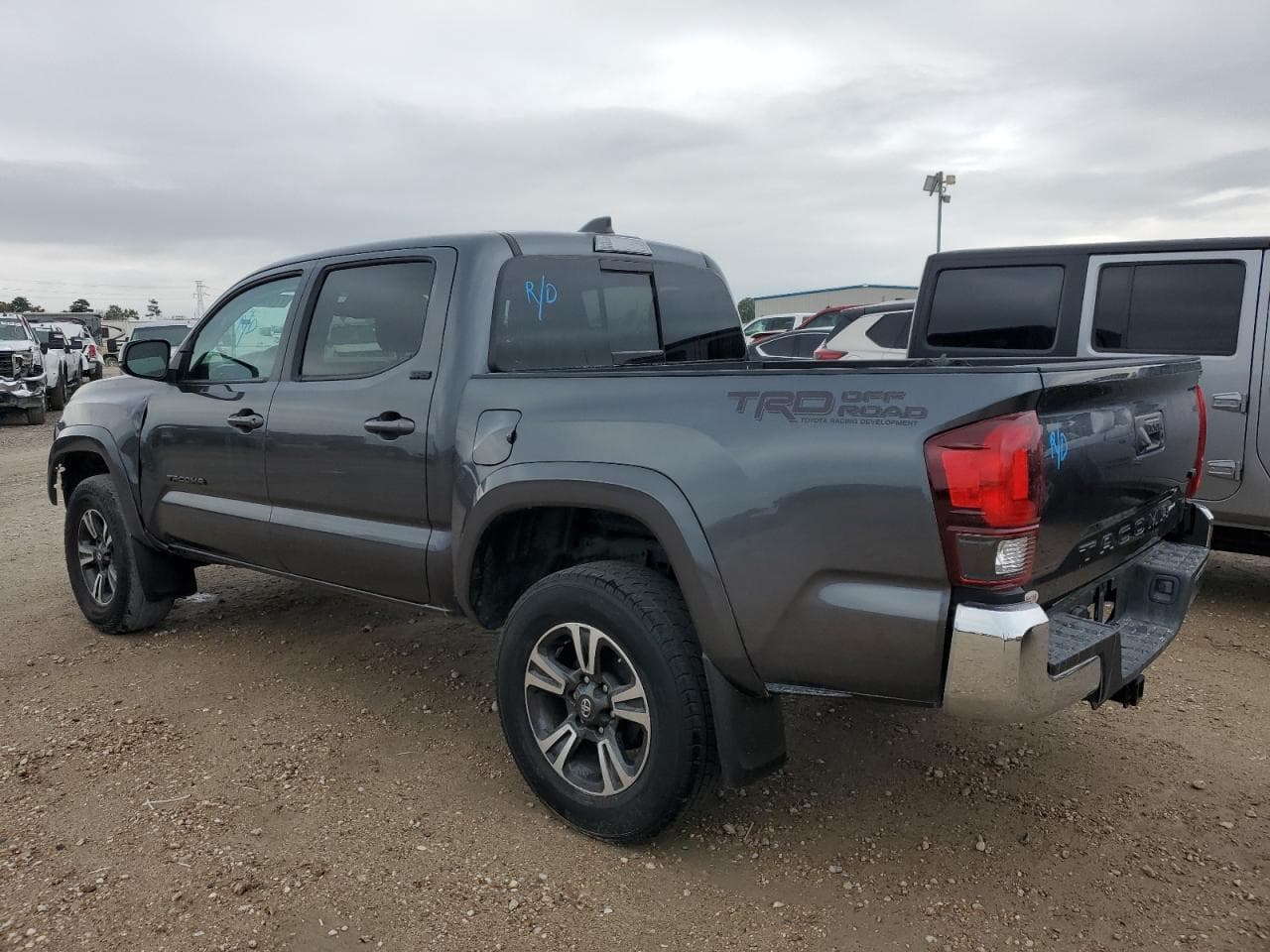 2022 Toyota Tacoma Sr5 V6 - foto 2