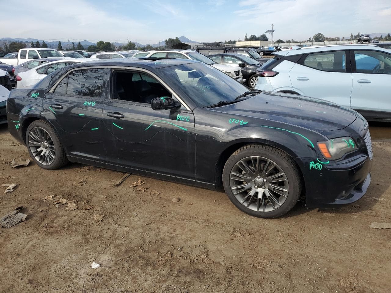 2013 Chrysler 300C John Varvatos Limited Edition - foto 4