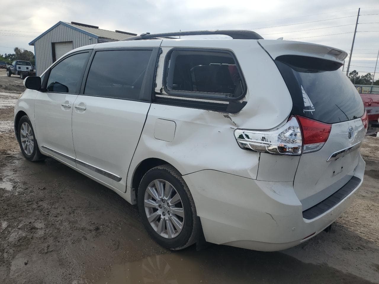 2013 Toyota Sienna Xle - foto 2