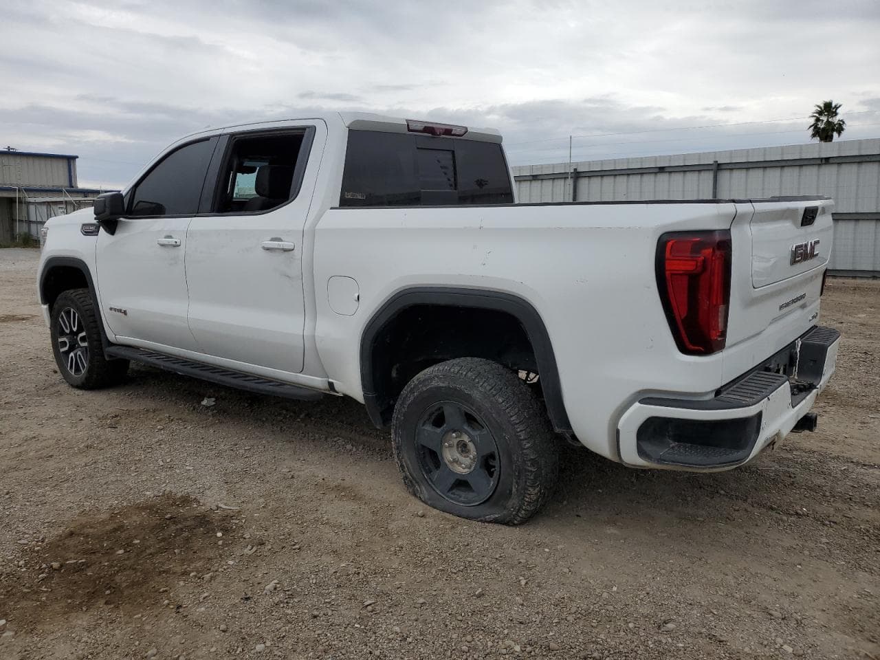 2021 GMC Sierra K1500 At4 - foto 2