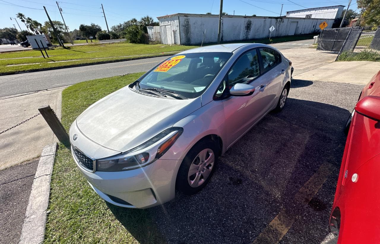 2017 Kia Forte Lx - foto 2