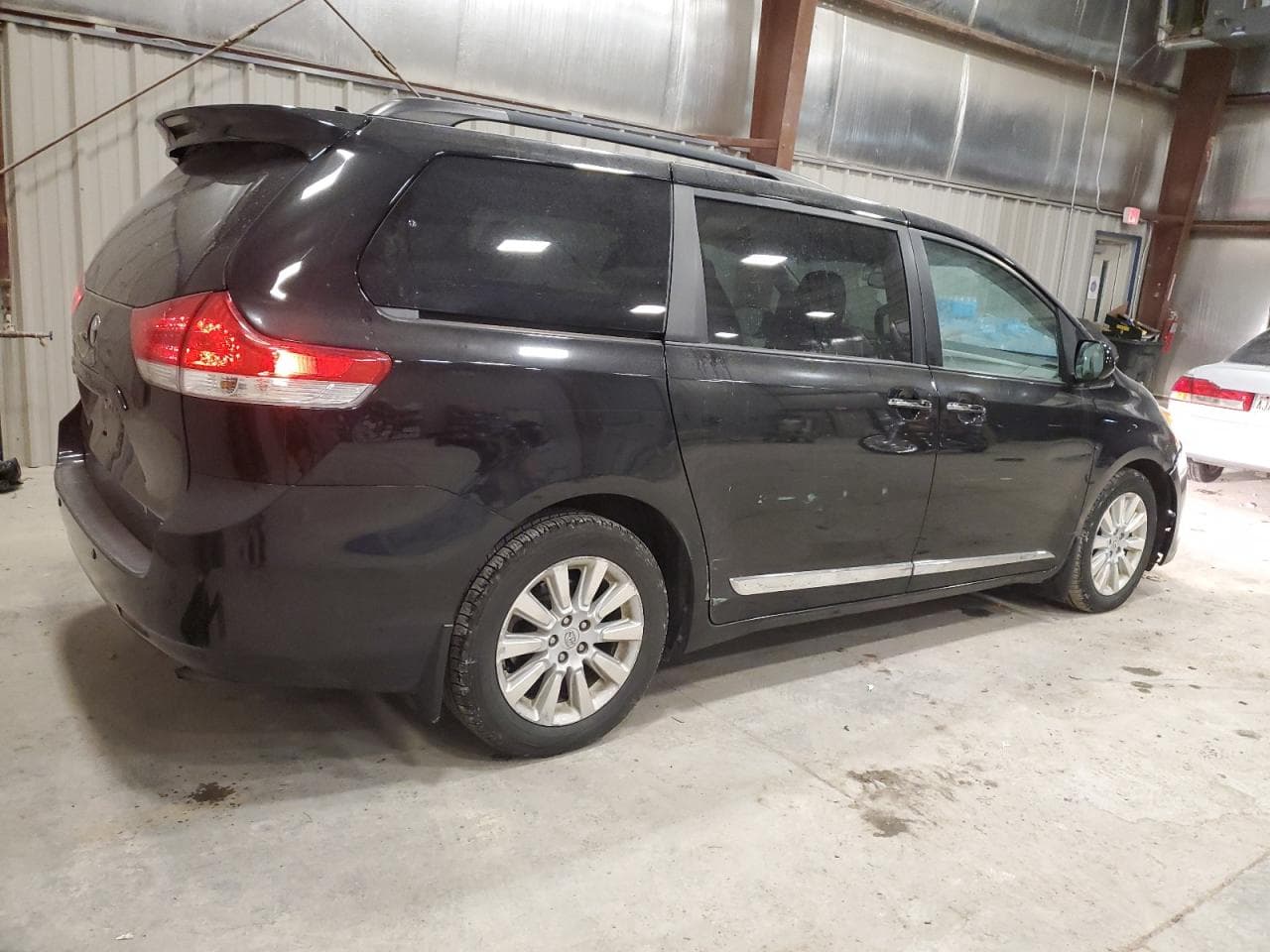 2013 Toyota Sienna Xle - foto 3