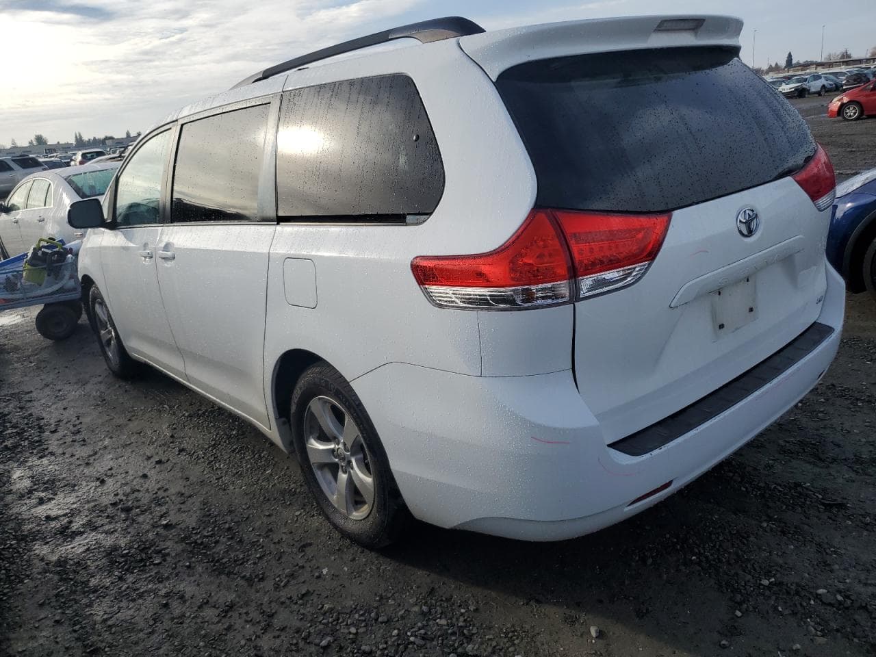 2013 Toyota Sienna Le - foto 2