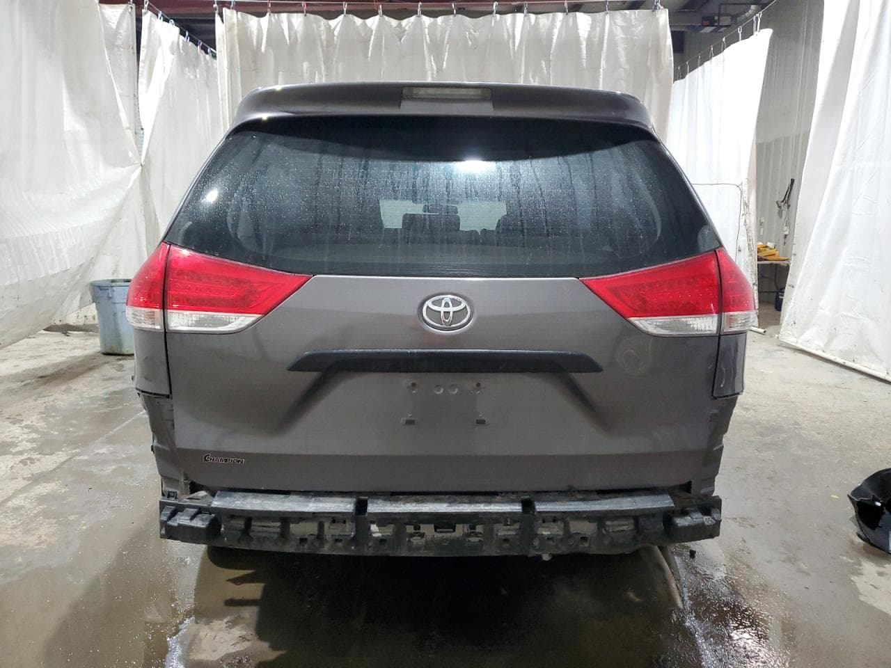 2013 Toyota Sienna - foto 4