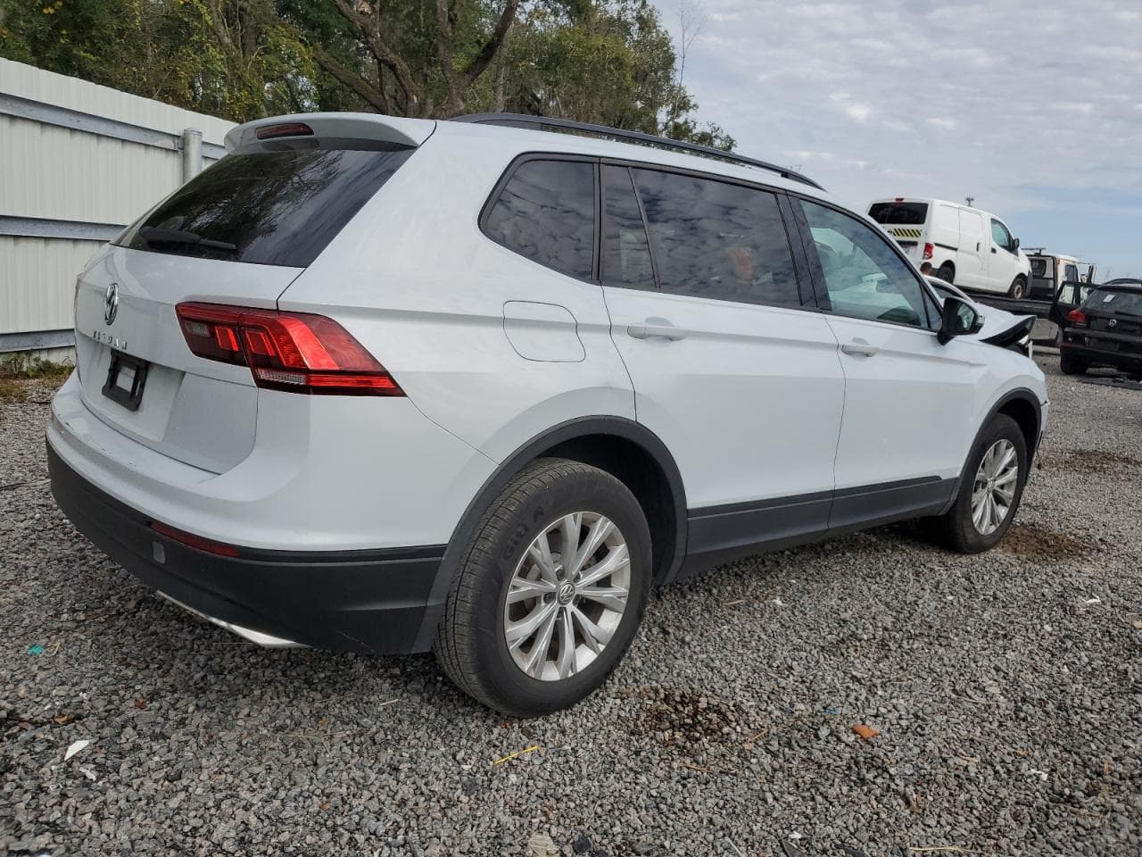 2019 Volkswagen Tiguan S - foto 3