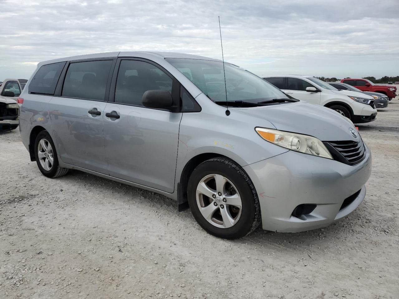 2013 Toyota Sienna - foto 4