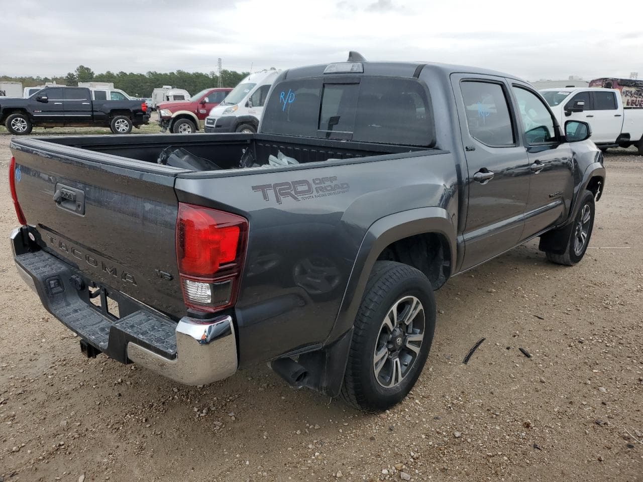 2022 Toyota Tacoma Sr5 V6 - foto 3