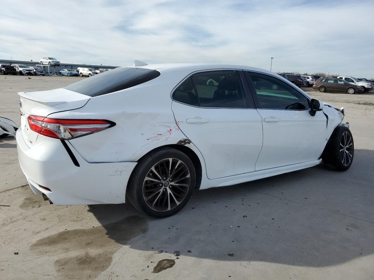 2019 Toyota Camry Se - foto 3