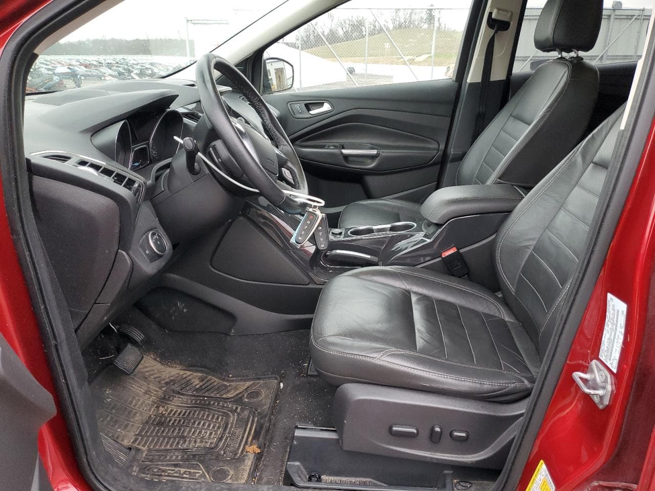 2015 Ford Escape Titanium - foto 2