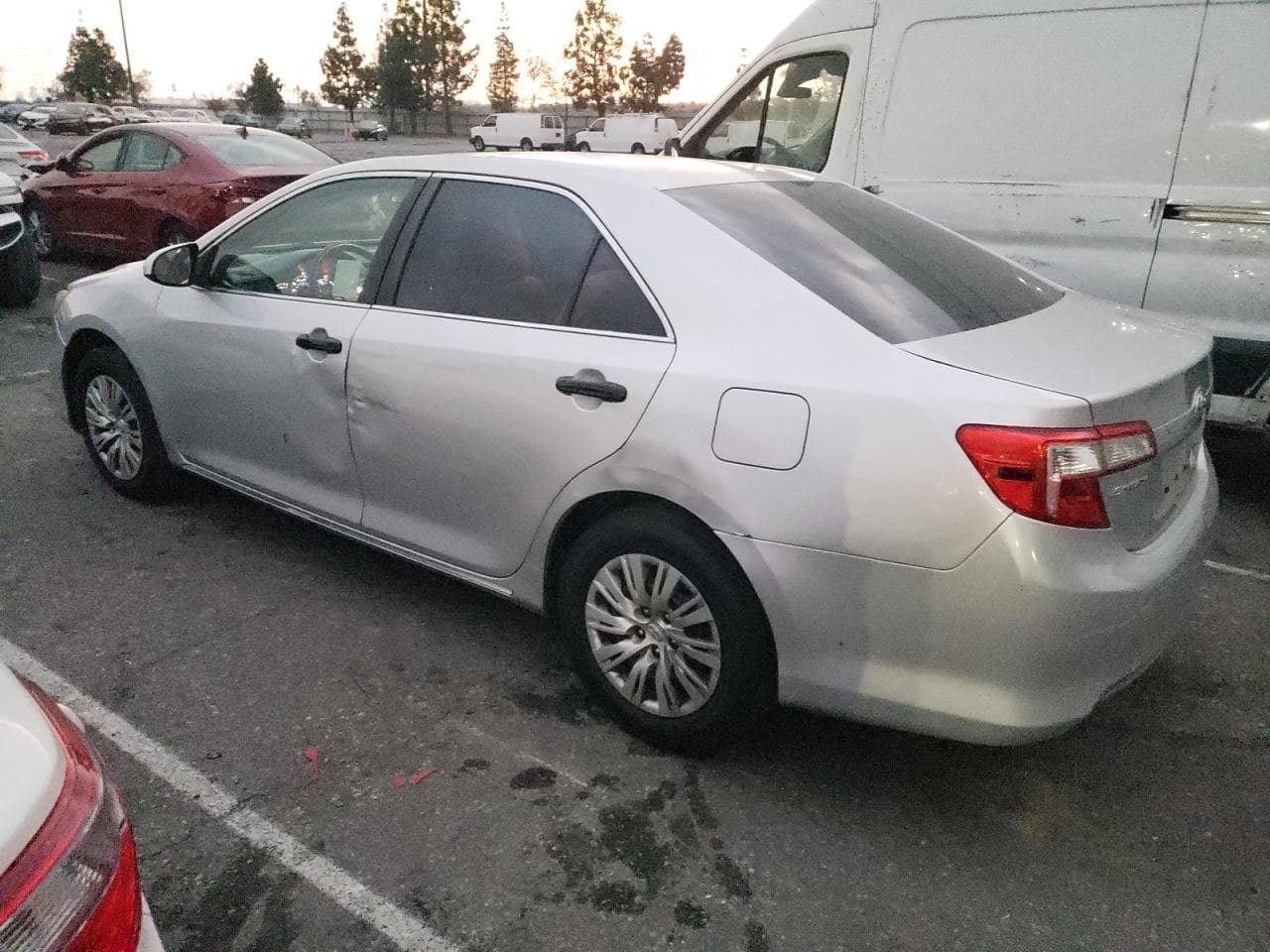 2014 Toyota Camry L - foto 2