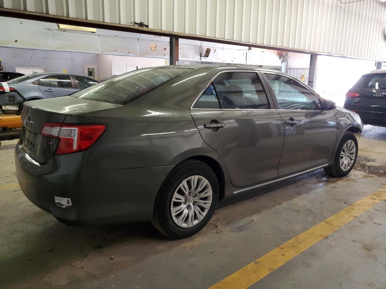 2012 Toyota Camry Base - foto 3