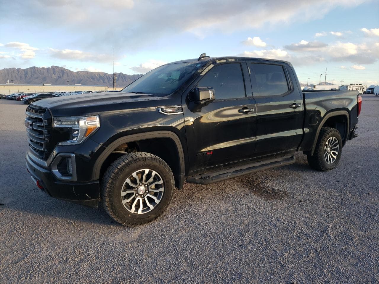 2020 GMC Sierra K1500 At4 - foto 4