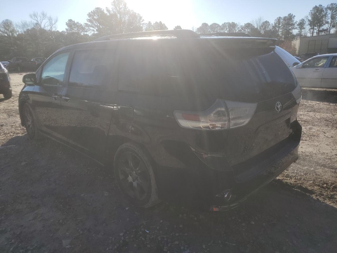 2015 Toyota Sienna Sport - foto 2