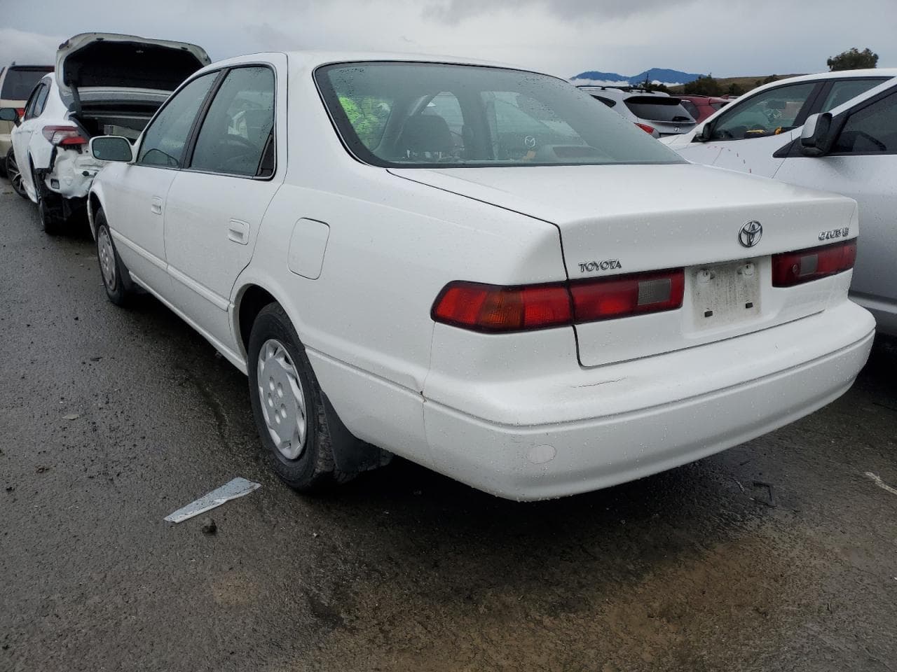 1998 Toyota Camry Ce - foto 2