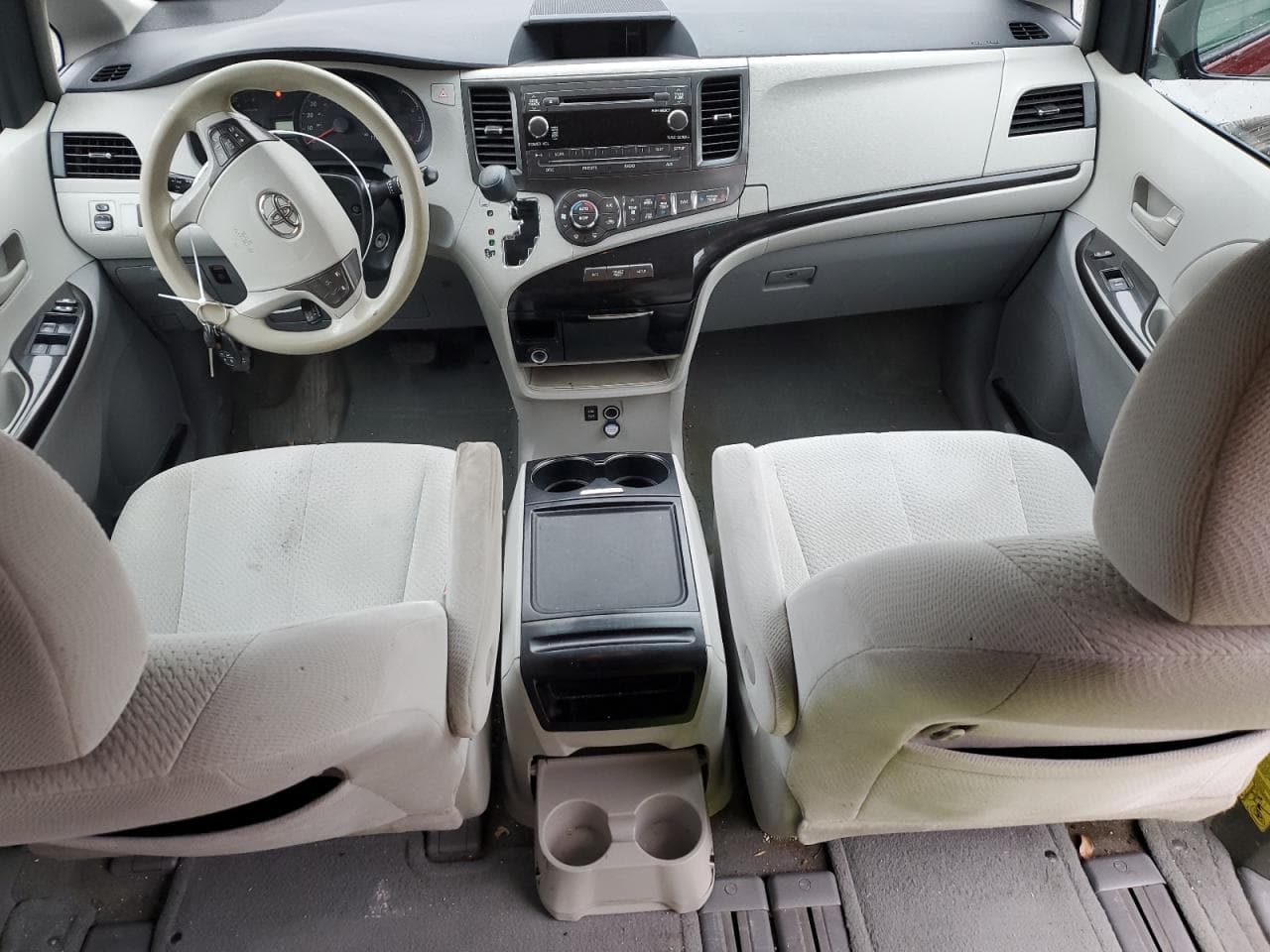 2013 Toyota Sienna Le