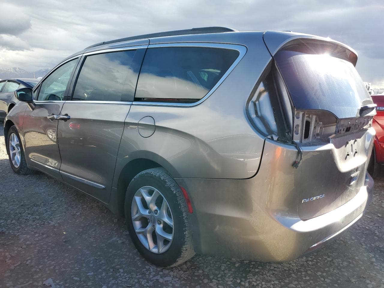 2017 Chrysler Pacifica Touring L - foto 2