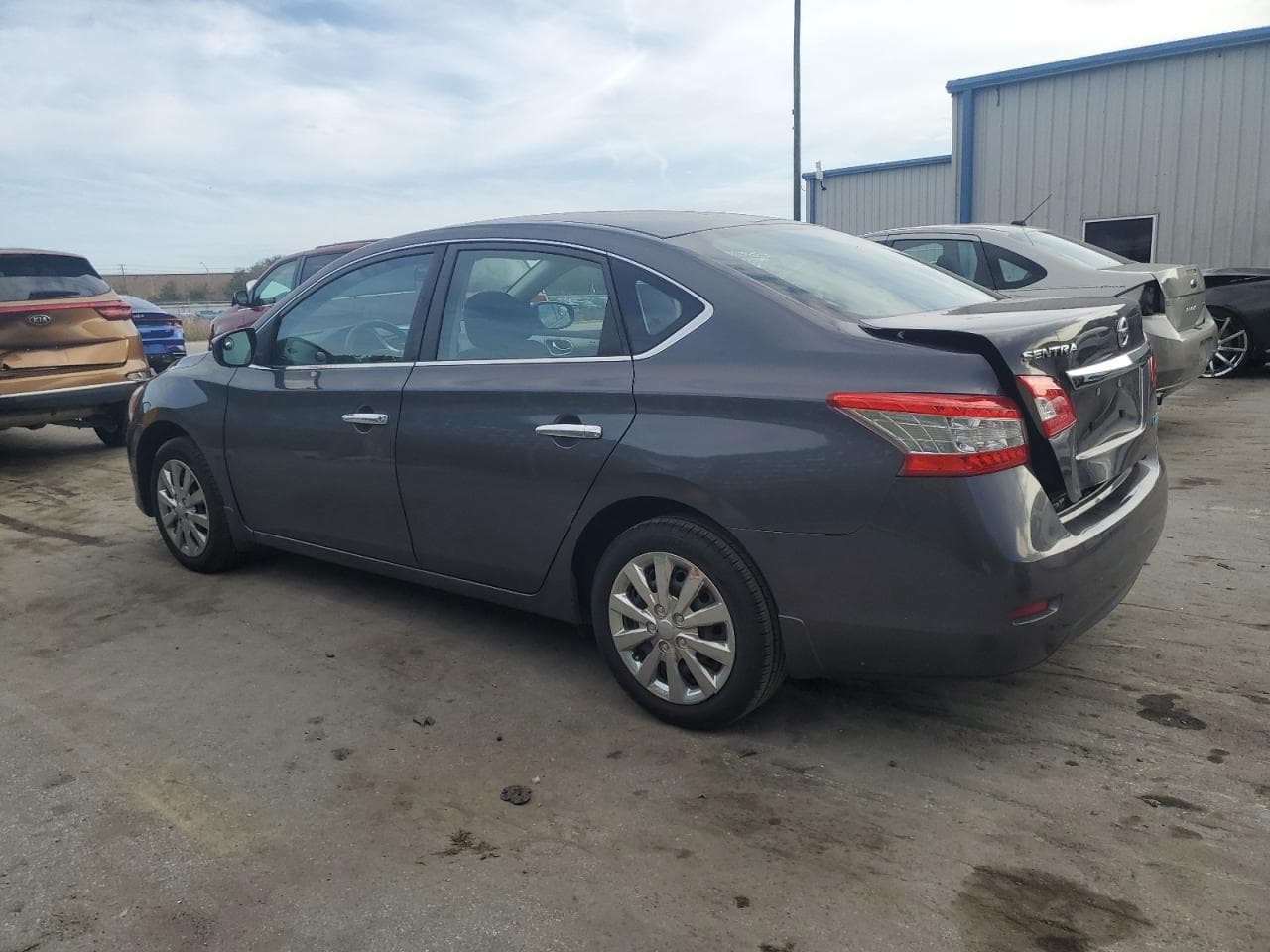2014 Nissan Sentra S - foto 2
