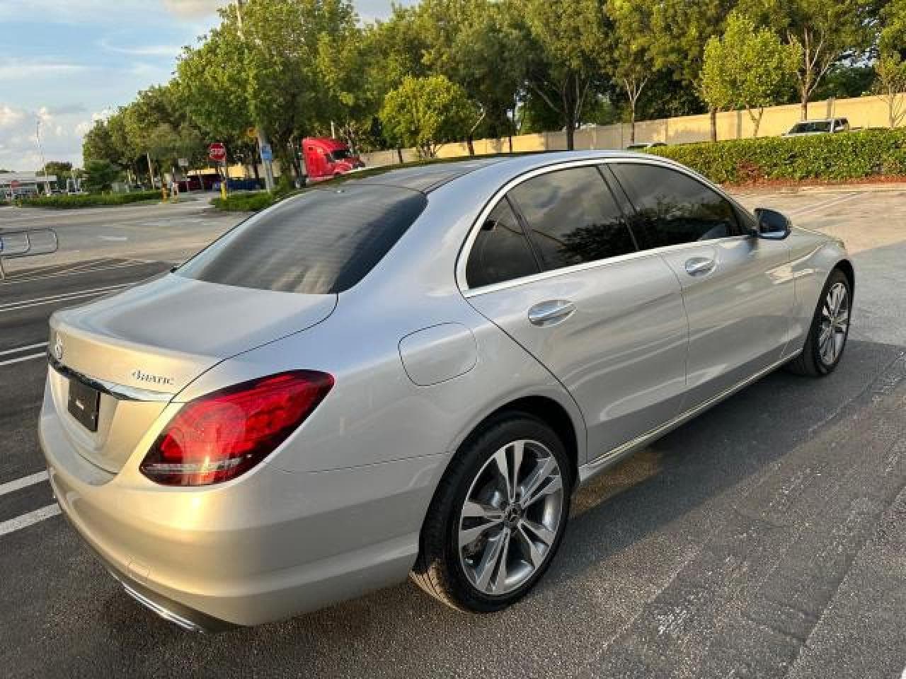 2021 Mercedes-Benz C 300 4Matic - foto 4