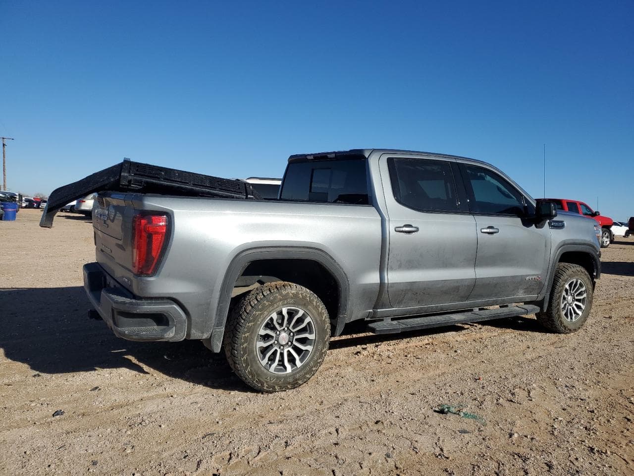 2020 GMC Sierra K1500 At4 - foto 3