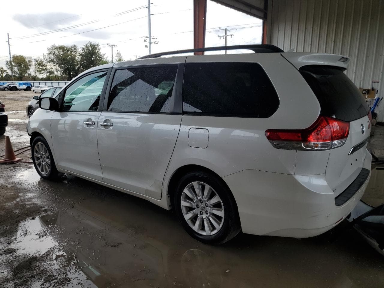2013 Toyota Sienna Xle - foto 2