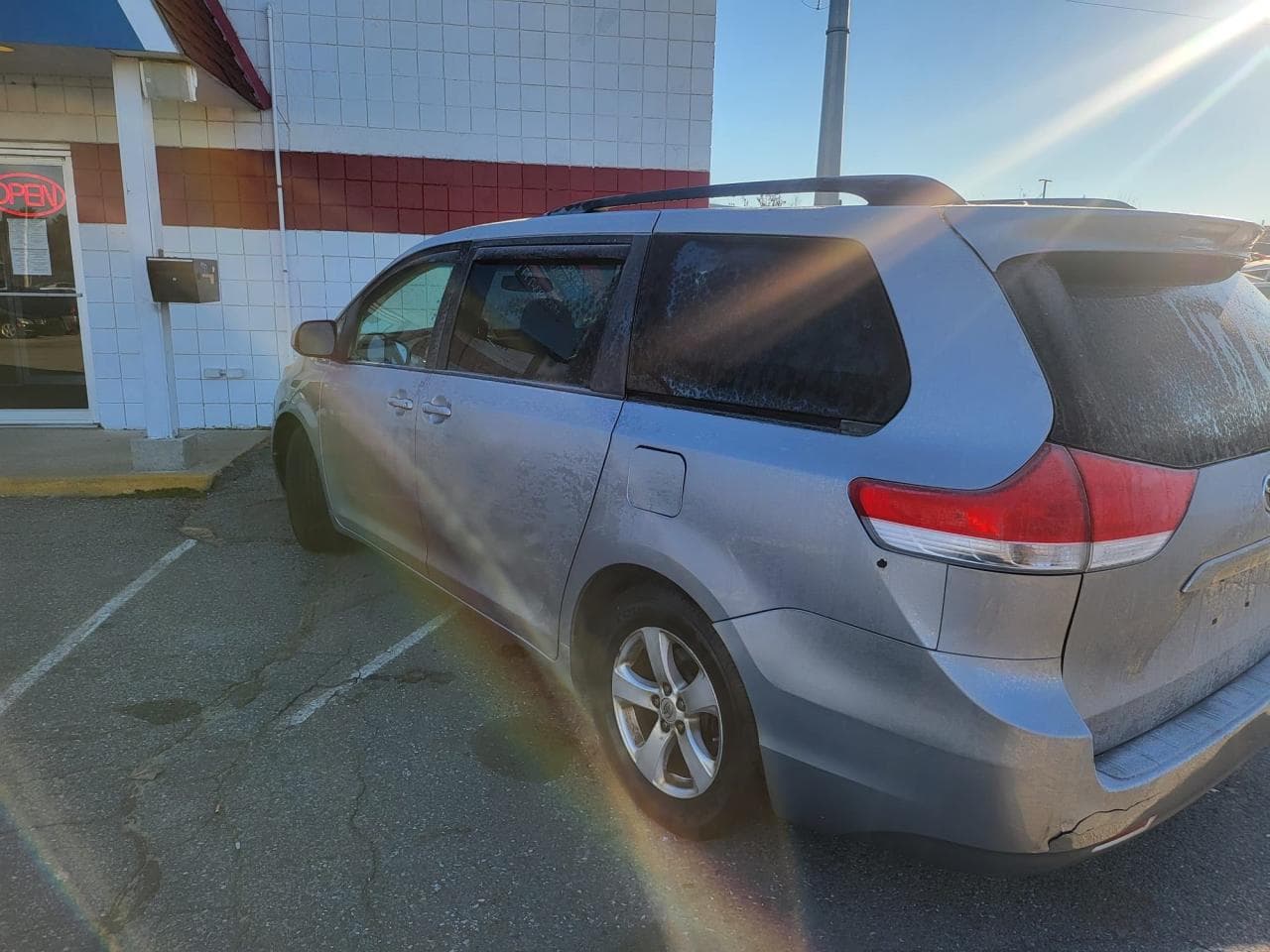 2011 Toyota Sienna Le - foto 3