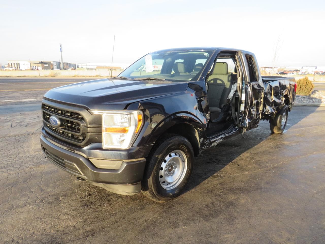 2022 Ford F150 Super Cab - foto 2