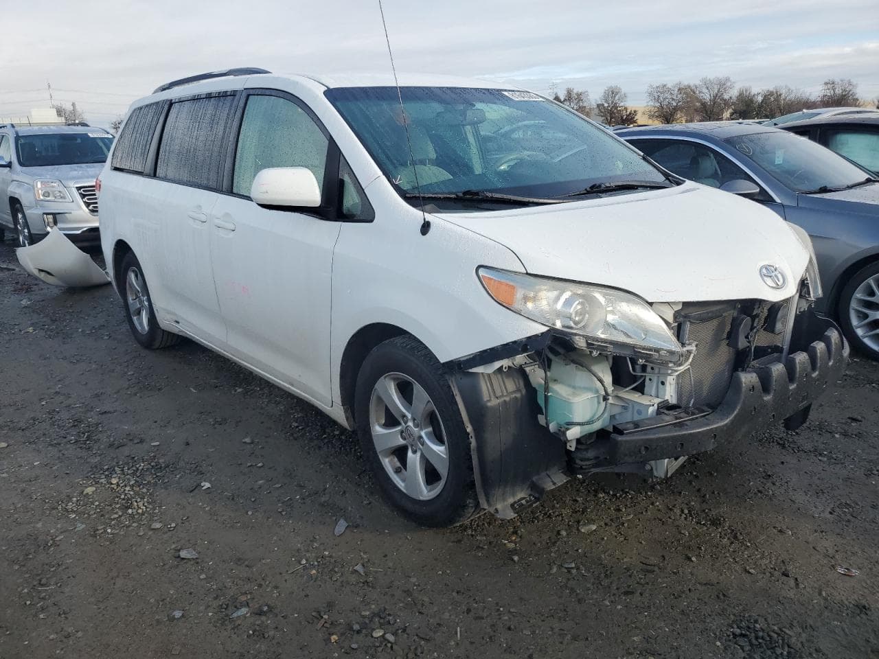 2013 Toyota Sienna Le - foto 4