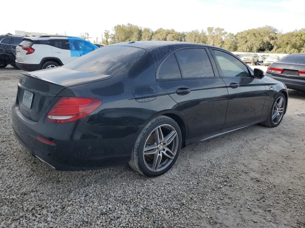 2017 Mercedes-Benz E 300 - foto 3