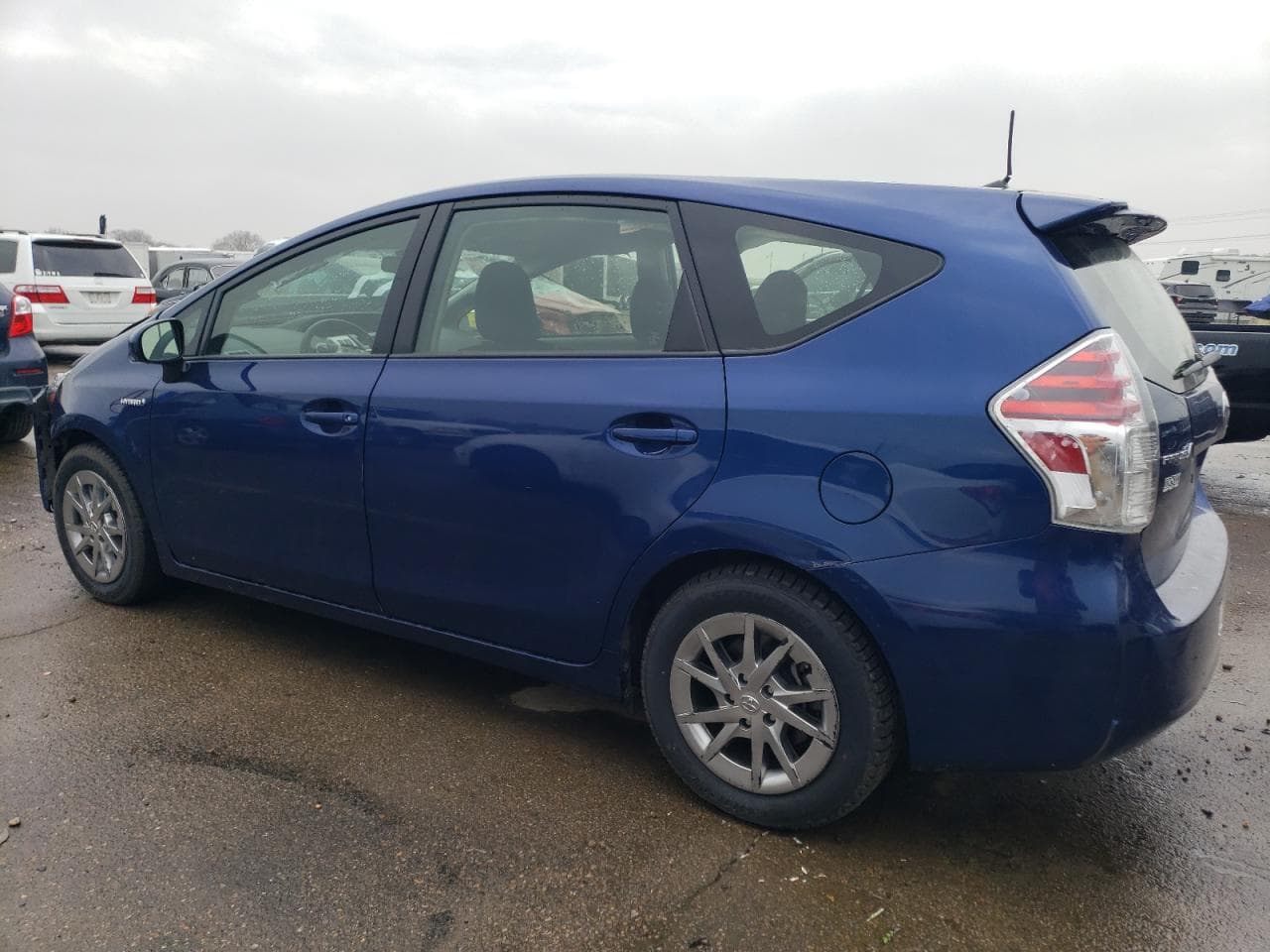 2015 Toyota Prius V Two - foto 2
